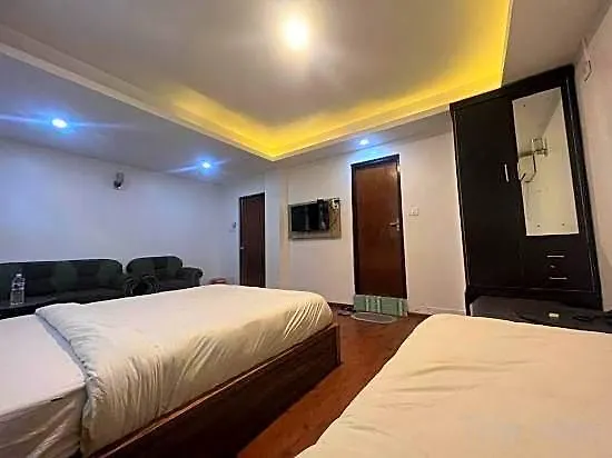 Hotel Gauthalii Ghar "the Swallow Home"
